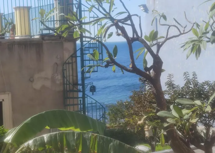 Al Comitato Bed and breakfast Giardini-Naxos